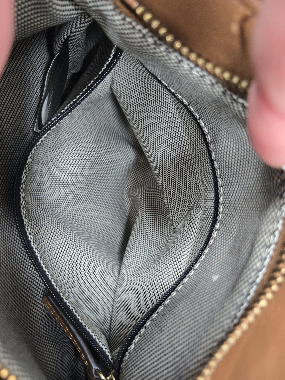 Vince Camuto Caramel Suede Leather Bucket Bag Crossbody Drawstring Gold Hardware - Picture 10 of 13
